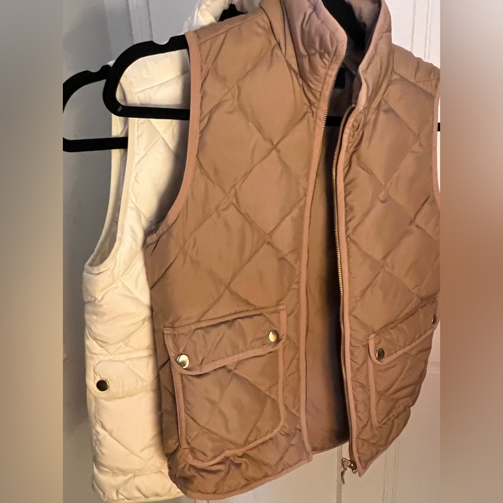 Bundle of 2 like new J Crew Down Excursion Vests - Cream and Tan Sz XXS